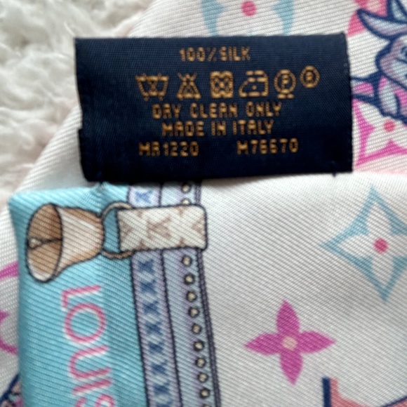 LIMITED EDITION LOUIS VUITTON YEAR OF THE OX RODEO BANDEAU - M76670 - Picture 7 of 15